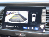 バックをするとき自動でリアの様子が映る『リアカメラ』付き! ナビ画面で確認しながらバックができますから安心ですね。でも、目視も大切ですよ!安全第一でお願いします!