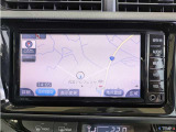純正ナビを装備。タッチパネル式で使いやすく、お出かけもラクラクです。