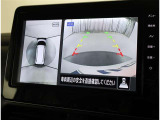 パノラミックビューモニター付きです。車両を上から見たような映像をディスプレイオーディオ画面に表示。運転席からの目視だけでは見にくい、車両周辺の状況をリアルタイムでしっかり確認できます。