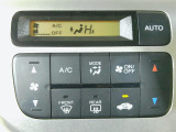 オートエアコンタイプなので細かい操作なしで快適温度に調整してくれます。季節の変わり目のわずらわしさはありませんね♪