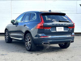 北欧流のラグジュアリーを体現したXC60。伝統的なスカンジナビアン・デザインを継承しながら、躍動感にあふれ優雅な雰囲気を身にまとう、新しい潮流を具現化したスタイリングです。