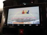 バックガイドモニターで、後方を確認しながら安心して駐車することができます。運転初心者も熟練者も必須の機能ですよ!