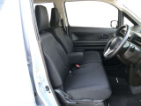 【運転席シート】へたりがちな運転席も大きなへたりがなく、綺麗な状態です。
