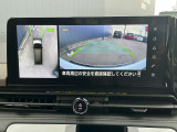 アラウンドビューモニター装備で、バックや縦列駐車の際に上から見た映像があなたをサポート!