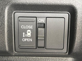 【パワースライドドア】スマートキーや運転席のスイッチでスライドドアの開閉が可能♪電動だから力を入れてドアを開ける必要が無く、小さいお子様でも、重い荷物を持っている時もラクに開け閉めできます♪