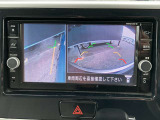 アラウンドビューモニター 駐車場での車庫入れや狭い道路での走行にカメラで確認が出来るので安心です。