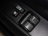 電動格納式ドアミラー・パワーウインドウを装備しています。