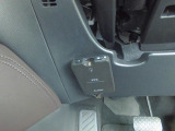 ETC車載器搭載です。運転席足元に装着されております。