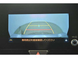 バックガイドモニターで、後方を確認しながら安心して駐車することができます。運転初心者も熟練者も必須の機能ですよ!