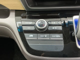 オートエアコン付きです!お好みの温度をセットするだけでエアコンの風量などを自動でコントロール。快適な車内でお過ごしいただけます。