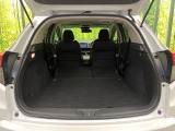 後席を格納すると、これだけの広さが!シーンに合わせたシートアレンジで、大きな荷物も積むことが出来ます♪