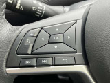 ■ステアリングスイッチ■ハンドル手元でオーディオの操作が簡単に出来ます。運転中でもナビまで手を伸ばさずに操作が出来て安心です。