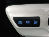 EVドライブモードで、エンジン音や排気ガスを気にすることなく走れます。早朝・深夜や屋内の駐車場などで重宝しますよ♪