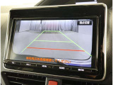 バックガイドモニターで、後方を確認しながら安心して駐車することができます。運転初心者も熟練者も必須の機能ですよ!
