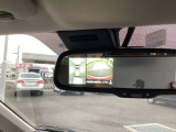 アラウンドビューモニターで車庫入れ安心