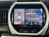 駐車時、後方の映像がモニターで確認できます。狭い場所での駐車もスムーズです。