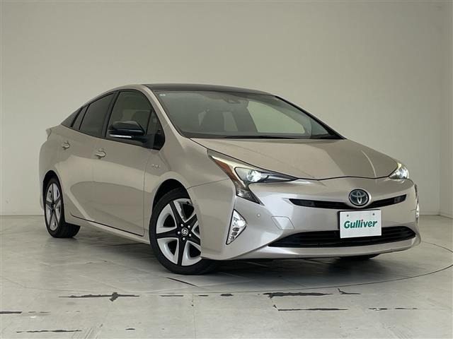 トヨタ プリウス 