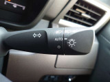 ライトもAUTO機能が付いていて、暗くなると自動で点灯し、明るくなると自動で消灯するので、大変お役にたちますよ!!