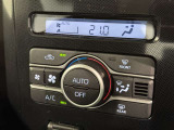 オートエアコンで快適な室内です。