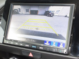 バックをするとき自動でリアの様子が映る『リアカメラ』付き!ナビ画面で確認しながらバックができますから安心ですね。でも、目視も大切ですよ!安全第一でお願いします!