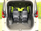 普段のお買い物や通勤、送迎等に十分な荷室スペースを確保しております。セカンドシートを倒すと、大きな荷物の積載も可能です♪