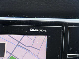 日産純正ナビゲーション9インチ大画面のMM517D-Lが付いています。