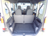 ◆定員乗車時のカーゴルームです。普段のお買い物の荷物やたくさんの収納が可能です。