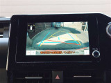 バックガイドモニターで、後方を確認しながら安心して駐車することができます。運転初心者も熟練者も必須の機能ですよ!