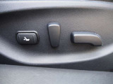 運転席、助手席にはパワーシートを搭載しており、シート調整も楽々です♪