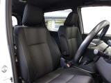 インテリア・シートカラーはブラック!前席はシートヒーター付き!寒い時期の通勤通学やロングドライブの疲労軽減にもなります!