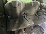 3列目シートはもちろん状態良好☆大人でもゆったりと座って頂けますので、大人数でのお出かけもラクラクです♪ご家族で、気の知れた仲間で、ドライブに行くのが楽しみですね♪