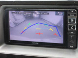バックガイドモニターで、後方を確認しながら安心して駐車することができます。運転初心者も熟練者も必須の機能ですよ!