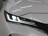 「アダプティブハイビームシステム(AHS)」が装備。LEDの配光範囲を細やかに制御し、先行車や対向車に光が当たる部分だけを自動的に遮光するので、ハイビームでの走行頻度がより向上します。