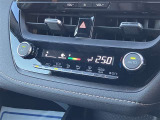 オートエアコン★温度を設定すれば車内を快適な温度に保ってくれます♪