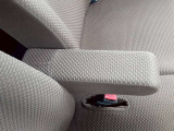アームレスト装備で長距離運転も楽々です★
