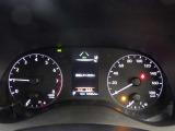 とっても見やすいメーターです。夜間時はラグジュアリーな気分にさせてくれる照明が魅力ですので、夜のドライブも楽しみになりますよ♪