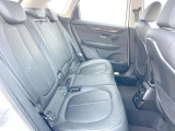 ●後部座席も気になるようなキズ・汚れやへたり等、大きなダメージはなく、良好な状態です。
