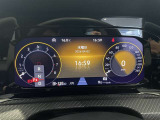 液晶メータークラスター「デジタルコックピット」を搭載!ナビや車両状態等様々な情報を選択表示できます!
