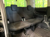 3列目シートはもちろん状態良好☆大人でもゆったりと座って頂けますので、大人数でのお出かけもラクラクです♪ご家族で、気の知れた仲間で、ドライブに行くのが楽しみですね♪