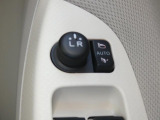 電動格納式ドアミラーもオート機能付きで便利です。