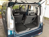 リアシートがあっても、しっかり荷物を積む事ができます。