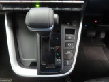 インパネシフトのCVTオートマチック車です。