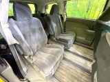 後部座席も気になるようなキズ・汚れやへたり等、大きなダメージはなく、良好な状態です。