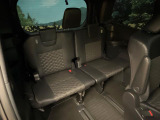 3列目シートはもちろん状態良好☆大人でもゆったりと座って頂けますので、大人数でのお出かけもラクラクです♪ご家族で、気の知れた仲間で、ドライブに行くのが楽しみですね♪