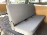 後部座席も広々ご使用いただけます。