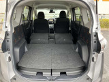 2列目シートを畳んだ状態です!そのほかにも用途に合わせた様々なシートチェンジが可能ですよ♪