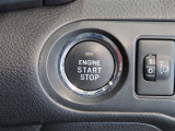 スマートキー装備車なので、キーを取り出さなくてもエンジン始動が可能です。