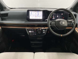 細部まで上質なインパネ周りはこのように機能的にまとまってます。もちろんクリーニング済みで、室内もキレイです。