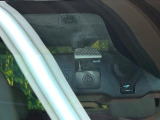 【ドライブレコーダー】ドライブレコーダー装備!走行中はもちろん、あおり運転や事故に遭遇した際、映像で記録し、万一のリスクに備えます。※記録用SDカードはお客様ご自身でご準備いただく必要があります。