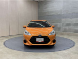 お車購入のポイントとなるフロントマスクです!シャープな目つきが印象的なデザインのヘッドランプです。
